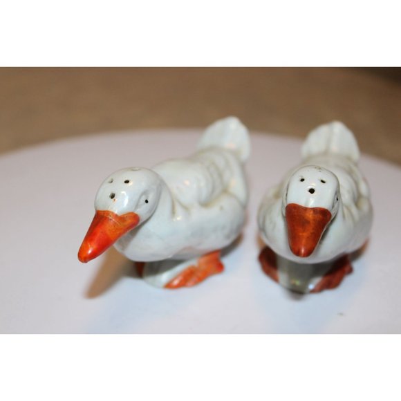 Salt & Pepper Shakers - San Francisco Cable Car - Picture 3 of 5